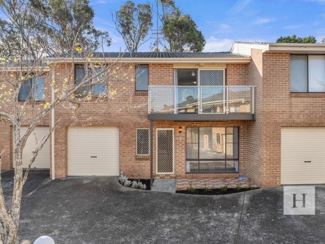 Four bedroom home with waterfront views