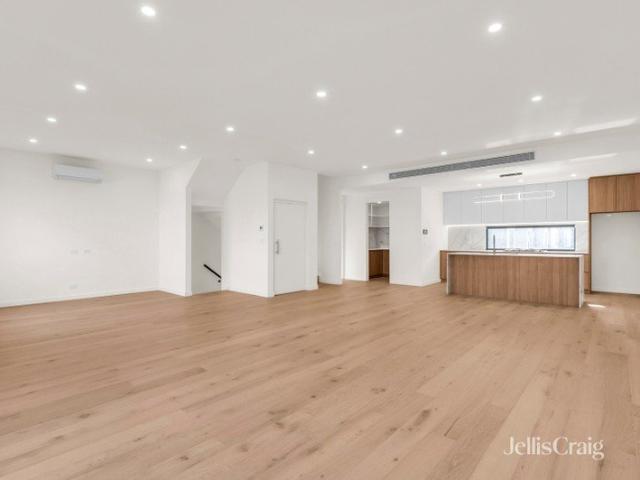 Four Bedroom Home with Waterviews in Williamstown North