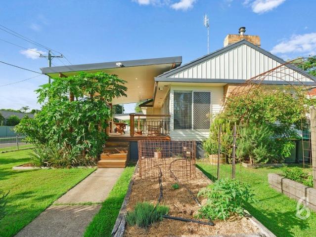 Four bedroom home within walking distance to schools
