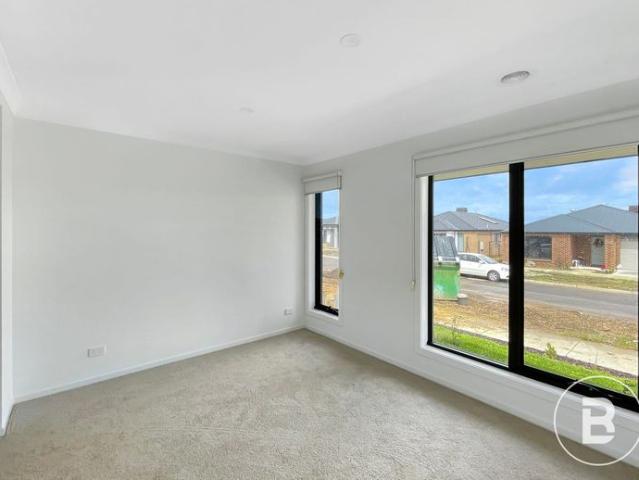 FOUR BEDROOM HOME CLOSE TO AMENITIES
