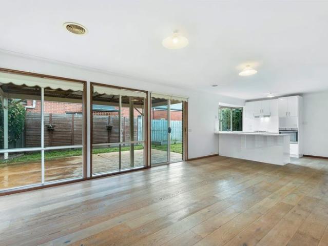 Four Bedroom Home Close to Schools, Shops & Beach