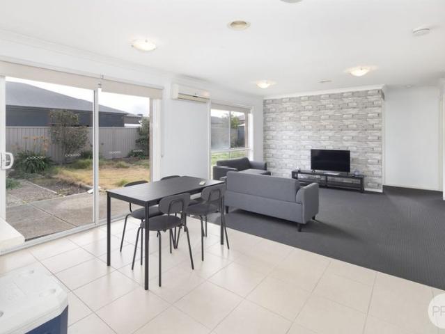 FOUR BEDROOM HOME IN WINTER VALLEY