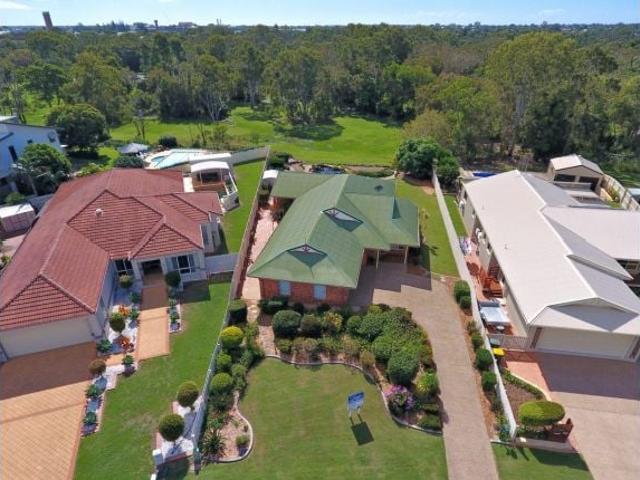 FOUR BEDROOM HOME IN BUNDABERG SOUTH!