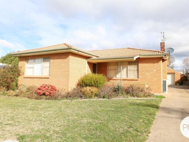 Four bedroom home in central location