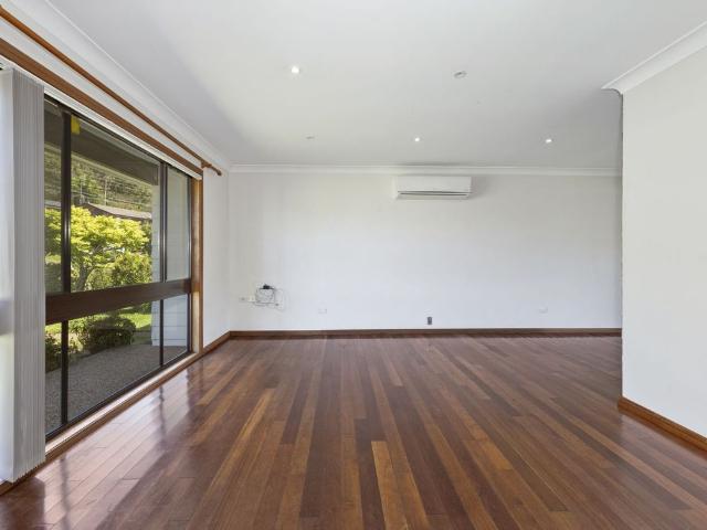 Four Bedroom Home In Chittaway Bay