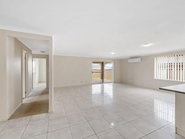 Four Bedroom Home in Cliftleigh