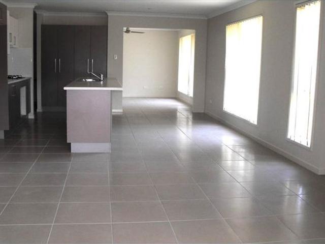 Four Bedroom Home in Griffin!