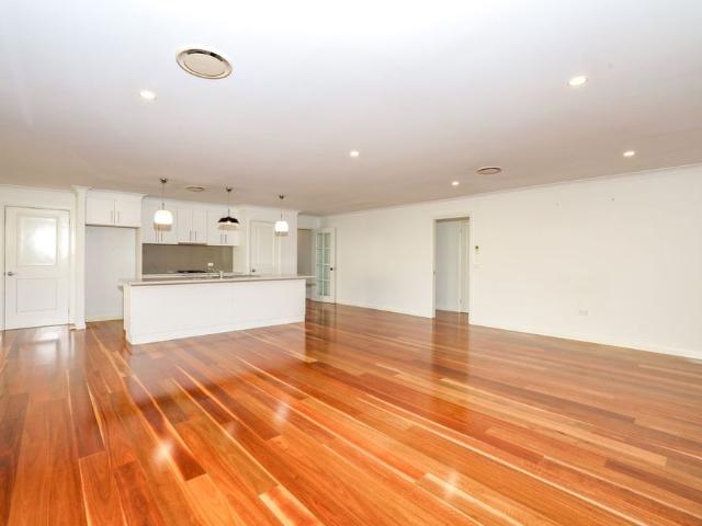 FOUR BEDROOM HOME IN KELSO Available 31/8/26!