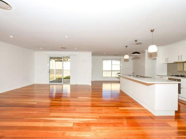 FOUR BEDROOM HOME IN KELSO Available 31/8/26!