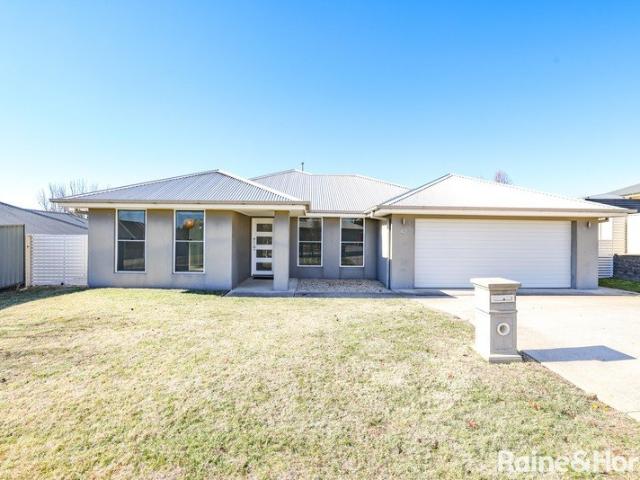 FOUR BEDROOM HOME IN KELSO Available 31/8/26!