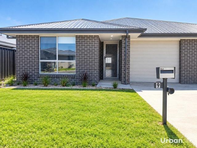 Four Bedroom Home in Lochinvar For Lease!