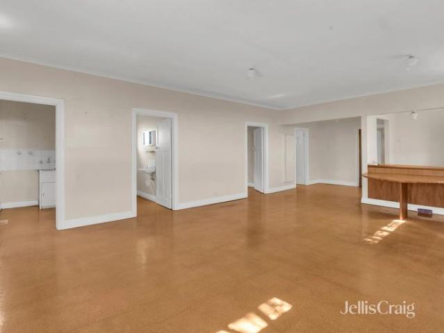 Five Bedroom Home in Newport