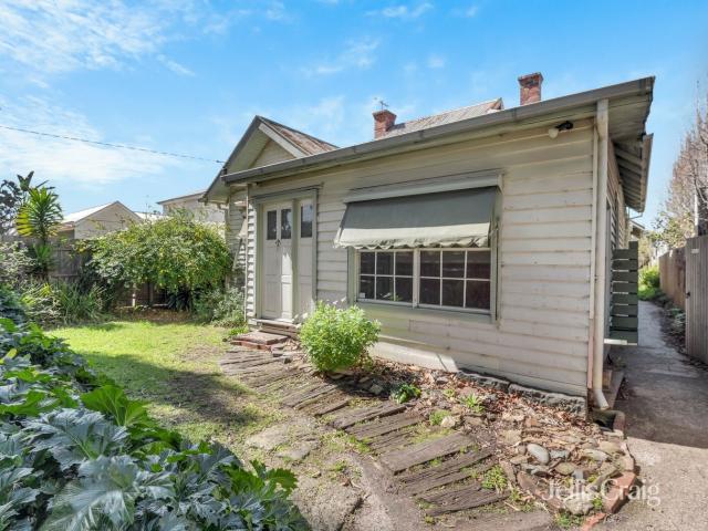 Five Bedroom Home in Newport