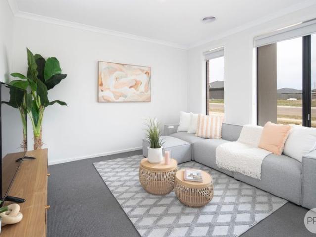 FOUR BEDROOM HOME IN POPULAR WINTER VALLEY