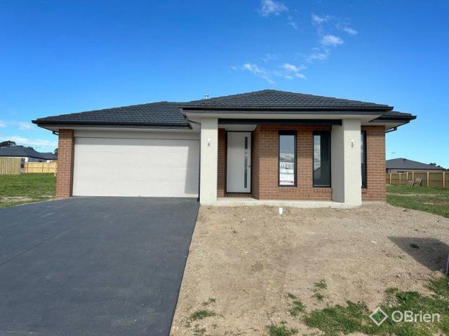 FOUR BEDROOM HOME IN PRIME POSITION!