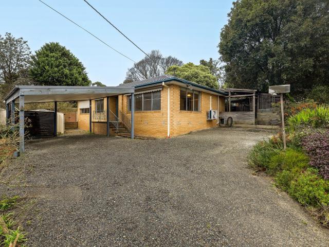 Four bedroom home in Ringwood North