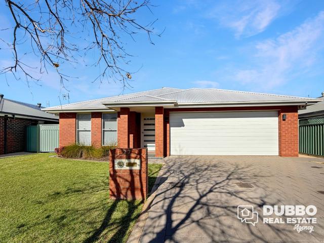 FOUR BEDROOM HOME IN SOUTHLAKES