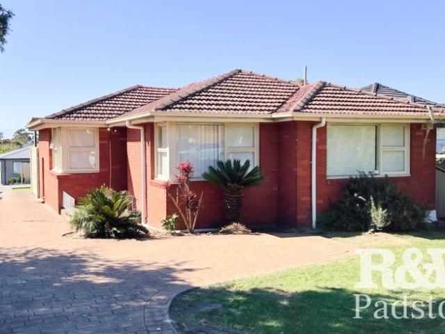 Four Bedroom Home, Master with ensuite