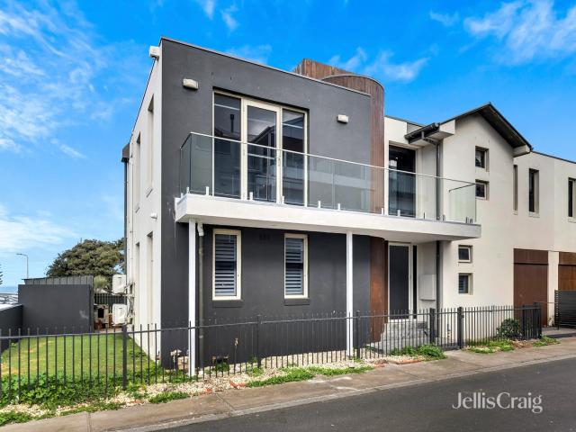 Four Bedroom Home on Williamstown Beach
