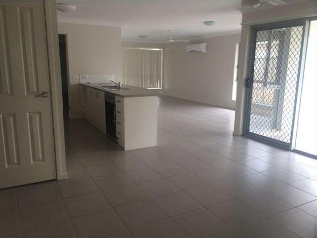 FOUR BEDROOM HOME ONLY MINUTES FROM THE BEACH!