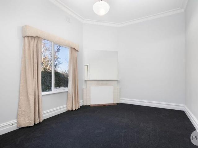 FOUR BEDROOM HOME SO CLOSE TO LAKE WENDOUREE
