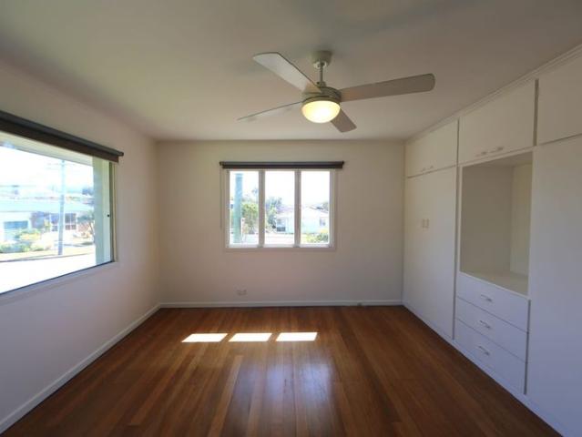 Four Bedroom Mansfield Family Home