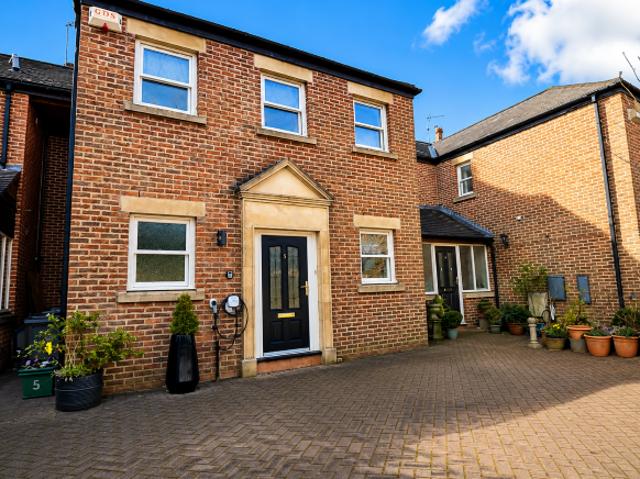 Four Bedroom, Mid Terrace House with Prime Durham City Centre Location, Perfect for University and Hospital