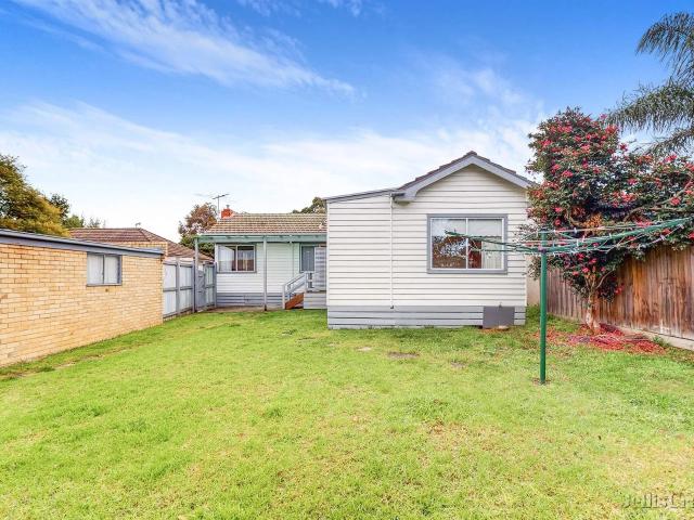 Four Bedroom Single Level Home on 697m² with Generous Rear Yard
