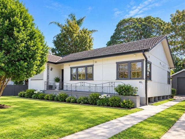 Four Bedroom Partially Renovated House in Northmead Prime Location