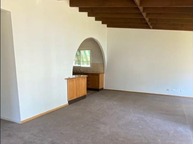 Four bedroom waterfront reserve