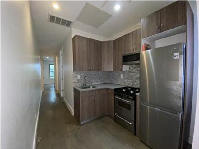 Four Bedroom with Laundry in Unit in Ridgewood
