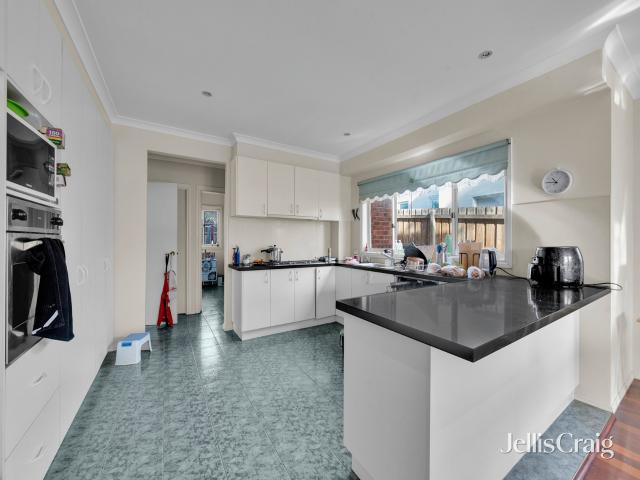 Four Bedroom Townhouse in Mount View Primary and Glen Waverley Secondary College Catchments STSA