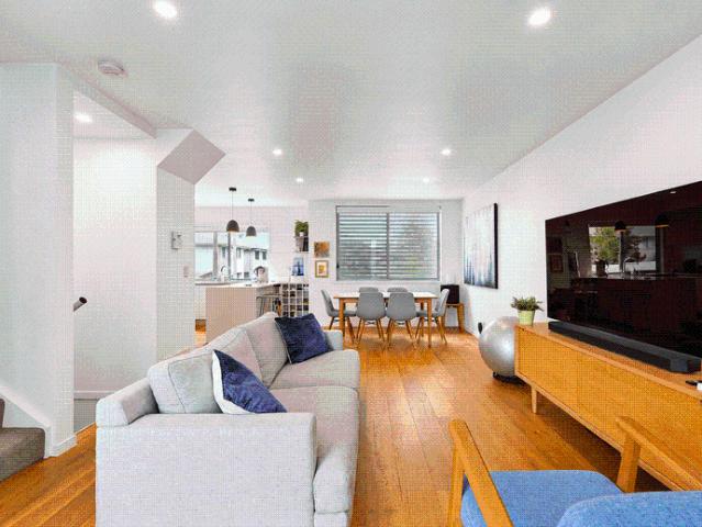 Four Bedroom Townhouse in a Prime Cannon Hill Location