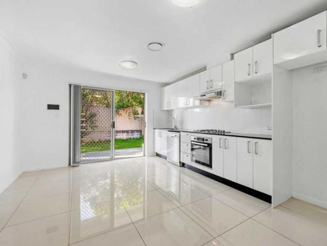 Four Bedroom Townhouse in A Prime Location For Lease Now!