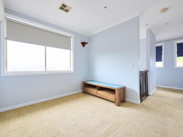 FOUR BEDROOM TOWNHOUSE IN SPRINGVALE