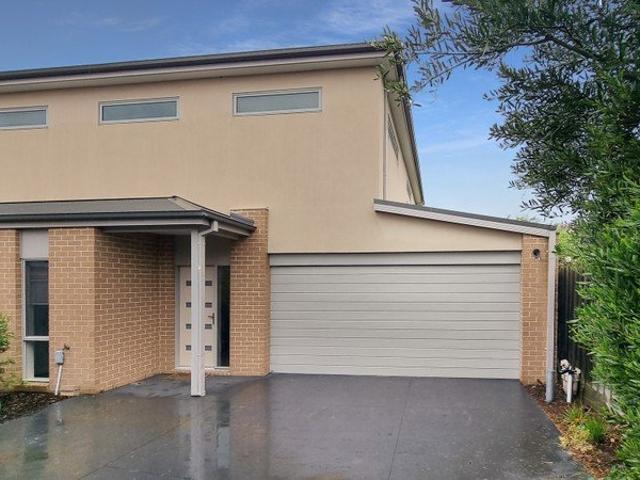 Four bedroom Townhouse Perfect Blend Of Family Living With The Convenient Location
