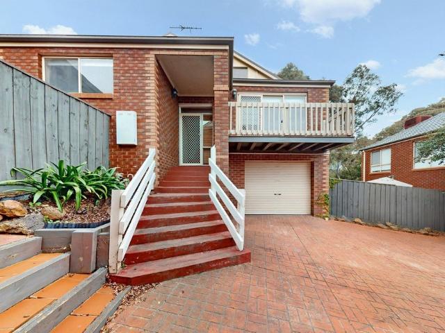 Four Bedroom Townhouse with Rear Decking – Perfect for Entertaining!