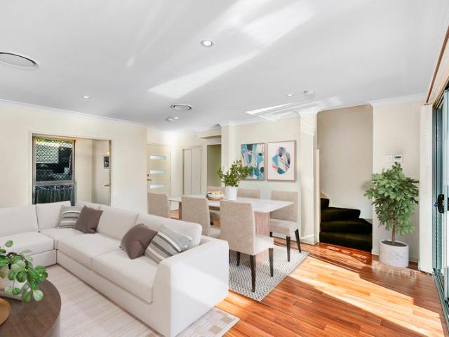 Four Bedroom Tri Level Townhouse Modern, Spacious & Ready to Move In!