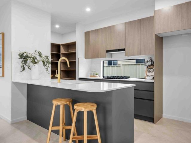 Brand new Lakeside Living Four Bedrooms by the Foreshore