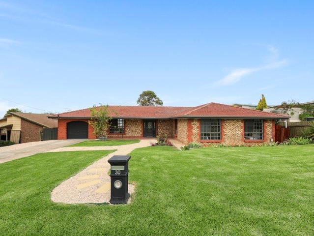 FOUR BEDROOMS, ENDLESS LIFESTYLE ENCOUNTER BAY LIVING AT ITS BEST