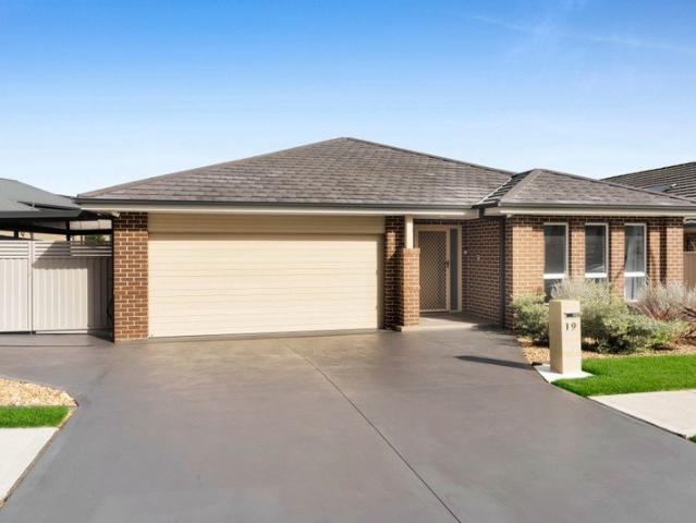 Four bedrooms plus study and side access!