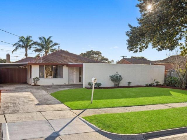 Four Bedrooms Plus Study on a Generous 747sqm Approx