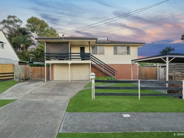 Four Car Parking, Dual Side Access and Flexible Family Living