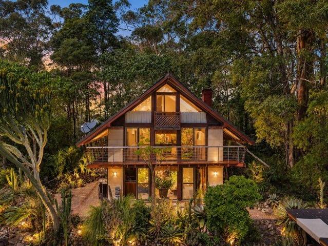 Four Dwellings, Expansive Views and 2.77 Hectares