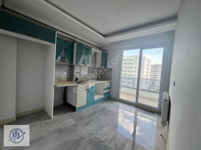 Four Land Gayrimenkul Farkıyla Sıfır Satılık 2+1 Daire