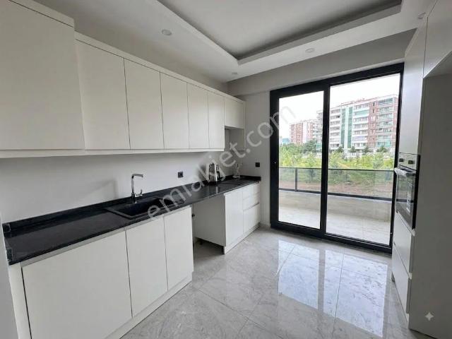Four Land'den Aram Tigran Caddesinde 2+1 Sıfır Satılık Daire