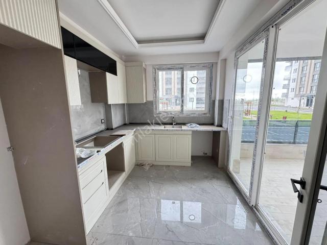 Four Land'den Eski Siverek Caddesinde 2+1 Sıfır Satılık Daire