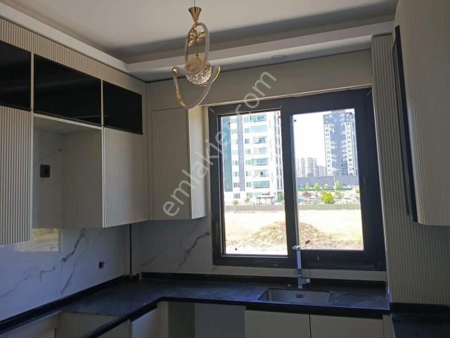 Four Land'den Fuar Alanı Arkası 2,5+1 Sıfır Satılık Daire