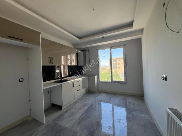 Four Land'den Urfa Yolu Üzeri Hyundai Bayii Yanında 2+1 Satılık Daire