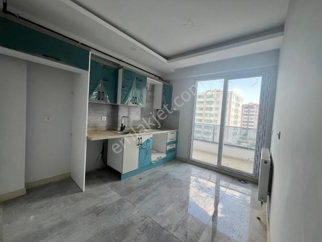 Four Land'den Urfa Yolu Üzeri 500 Evler Kavşağında 2+1 Kiralık Daire